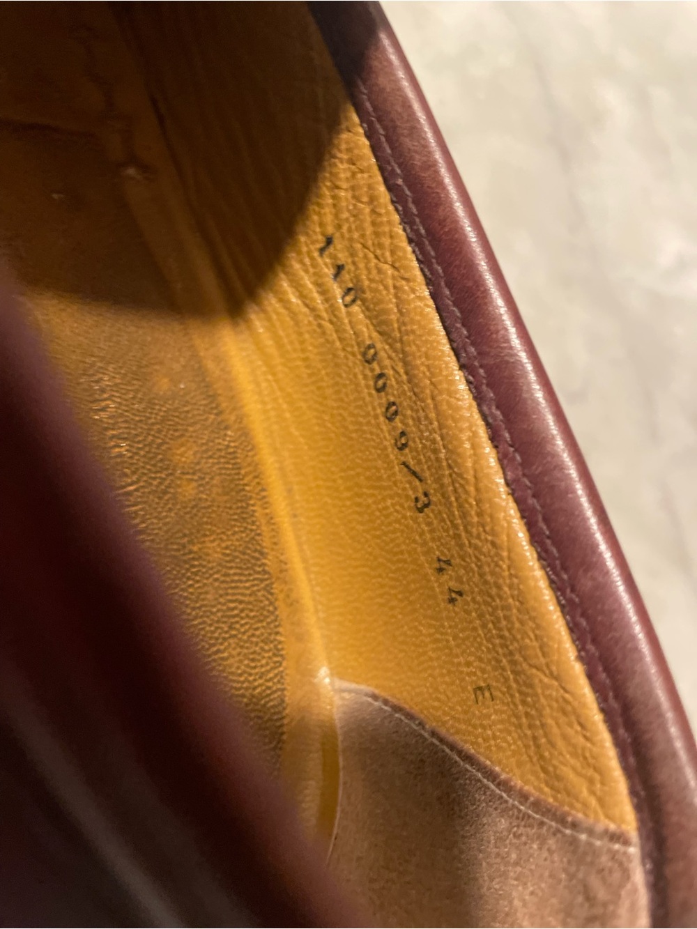 Gucci Men's Classic Leather Bit Loafers in Burgundy - Picture 5 of 8